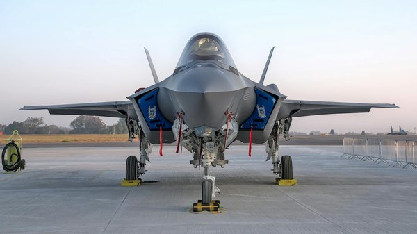 Costume en lin pour homme : un choix efficace pour différents évènements