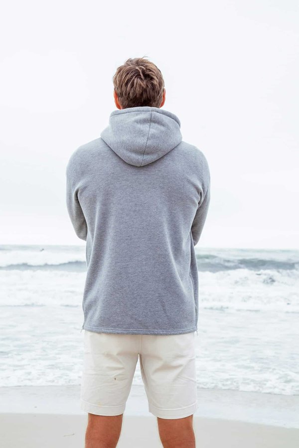 Quels sont les avantages d'un hoodie par rapport à un pull traditionnel ?